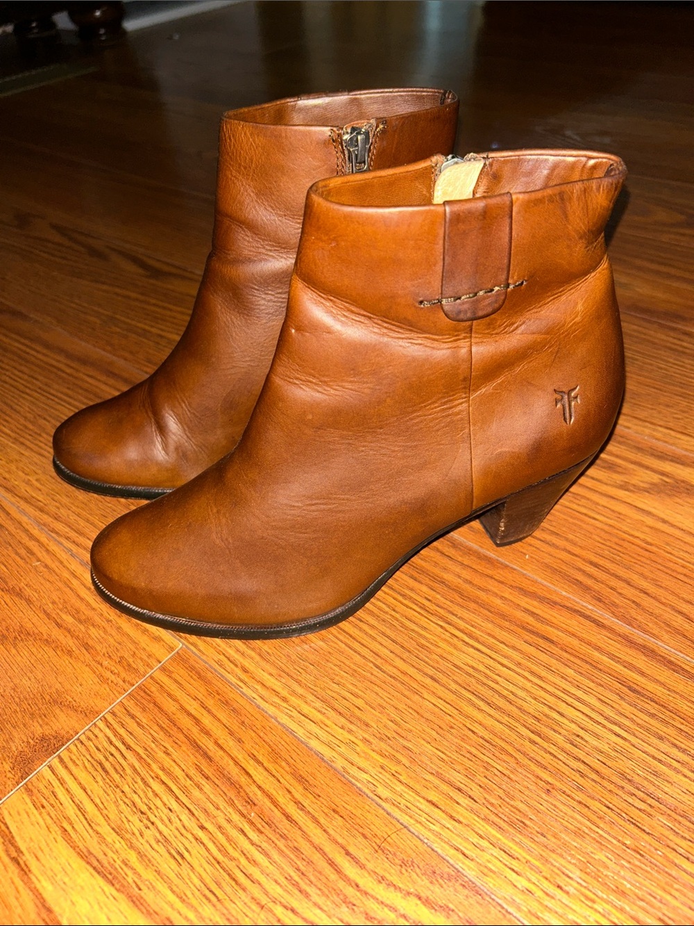 FRYE Phoebe Bootie Women's Side Zipper, Brown Leather Ankle Boot, Size 7